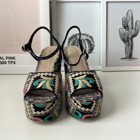 ASOS Embroidered Wedges - Picture 6 of 9